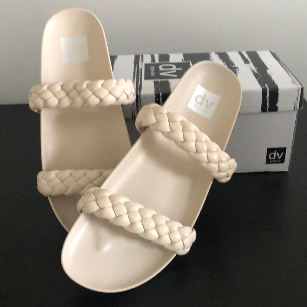 Dolce vita sandals